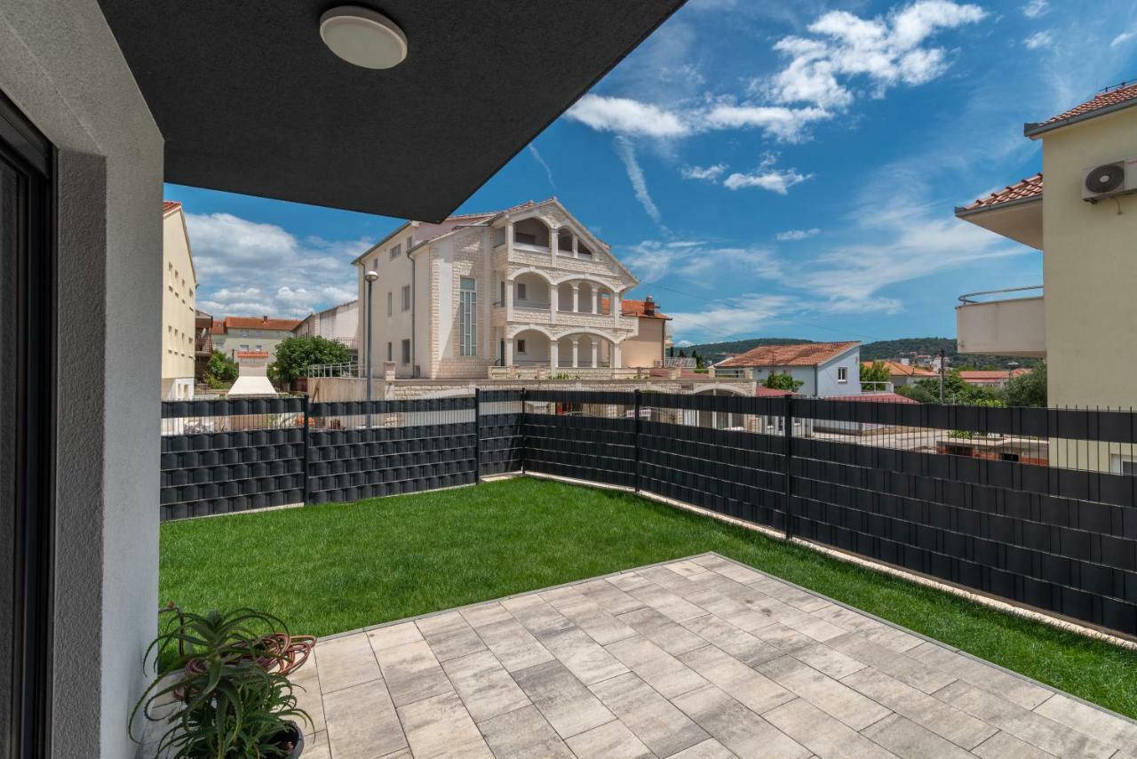 Apartment Ferias Trogir Exterior photo