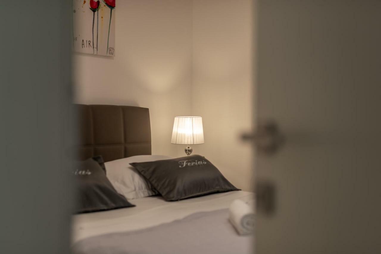 Apartment Ferias Trogir Exterior photo